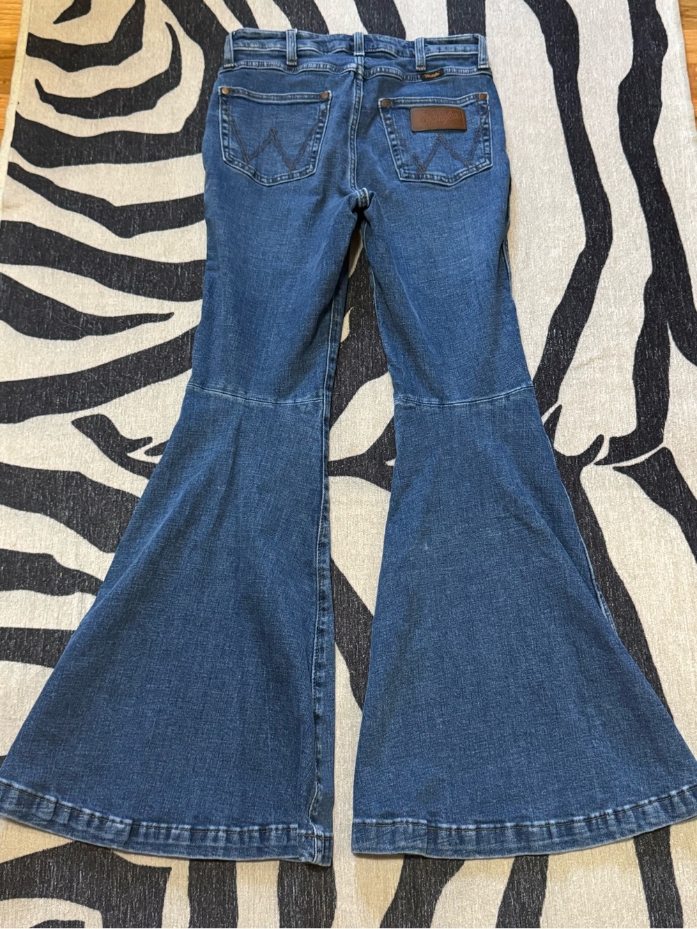 Wrangler Retro Trumpet Flare Dark Blue Bell Bottom Jeans